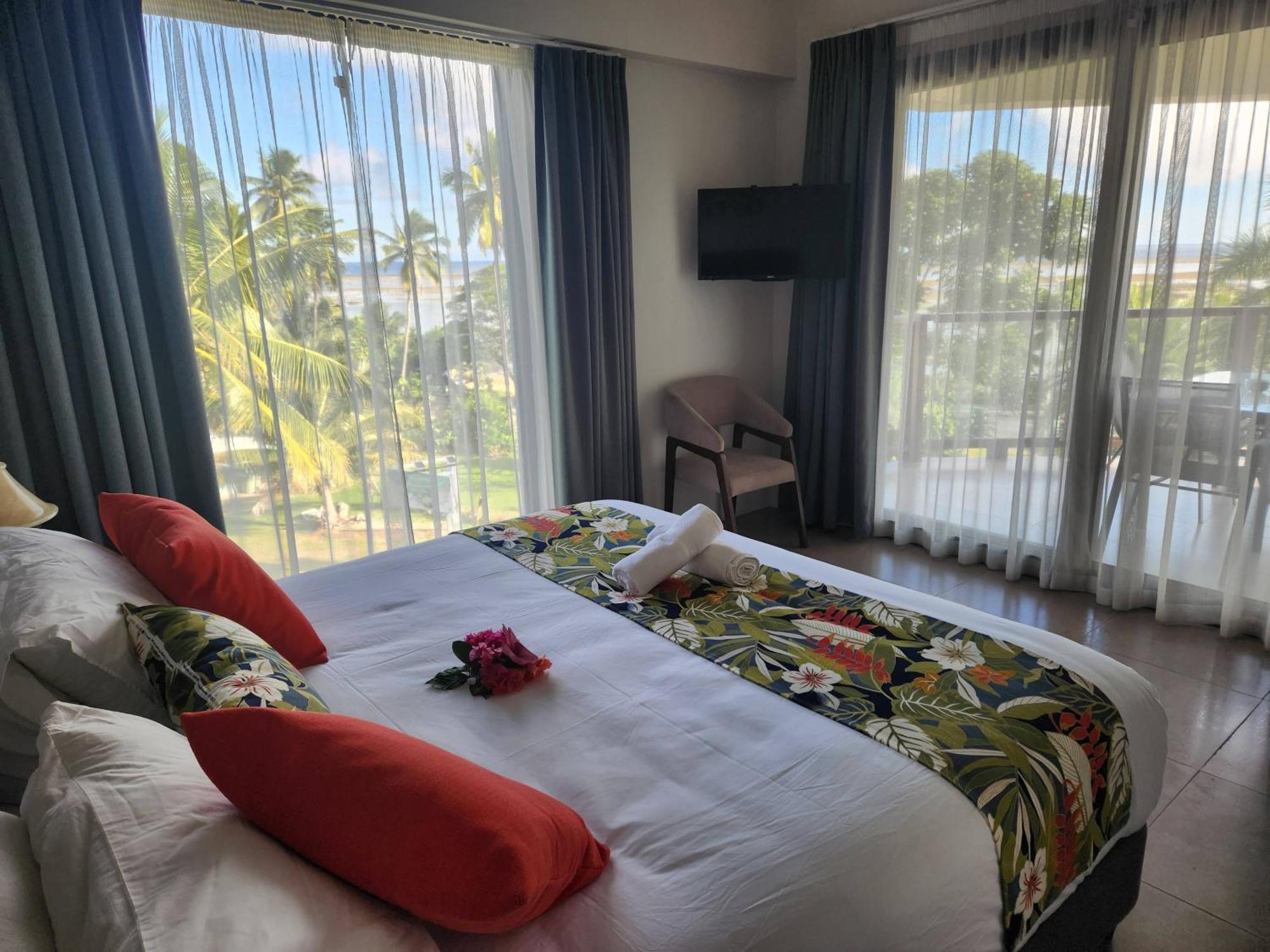 Ramada Suites By Wyndham Seafront Coral Coast Korotogo Exterior foto